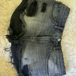 Black mid rise shorty shorts